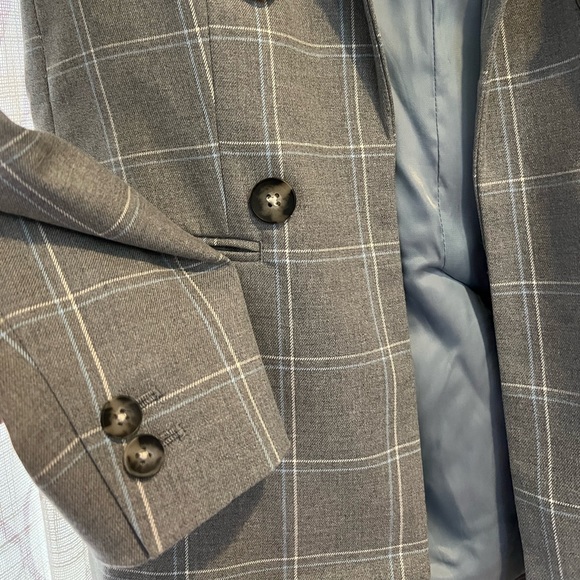 Checkered Light Gray Blazer - Picture 2 of 4